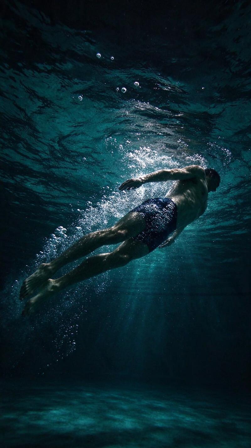 Illustration for the world record: Men's 100 m backstroke